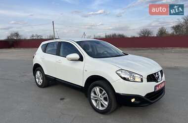 Позашляховик / Кросовер Nissan Qashqai 2010 в Житомирі