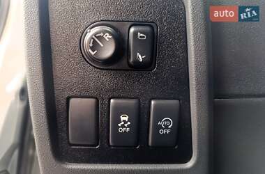 Позашляховик / Кросовер Nissan Qashqai 2013 в 