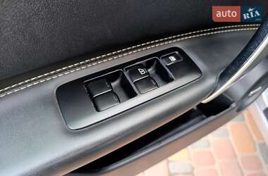 Позашляховик / Кросовер Nissan Qashqai 2013 в 
