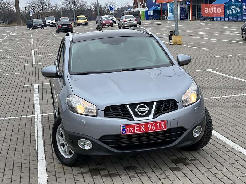 Позашляховик / Кросовер Nissan Qashqai 2011 в Нововолинську