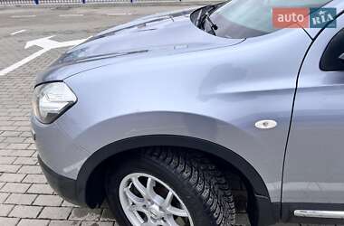 Позашляховик / Кросовер Nissan Qashqai 2011 в Нововолинську