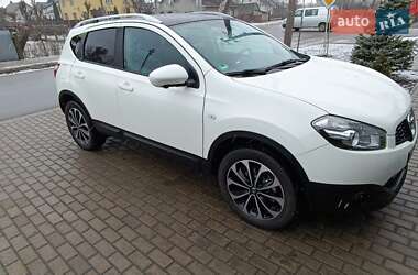 Позашляховик / Кросовер Nissan Qashqai 2011 в Радивиліві