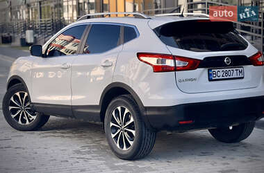 Позашляховик / Кросовер Nissan Qashqai 2015 в 