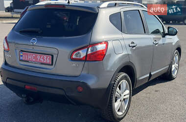 Внедорожник / Кроссовер Nissan Qashqai 2012 в 