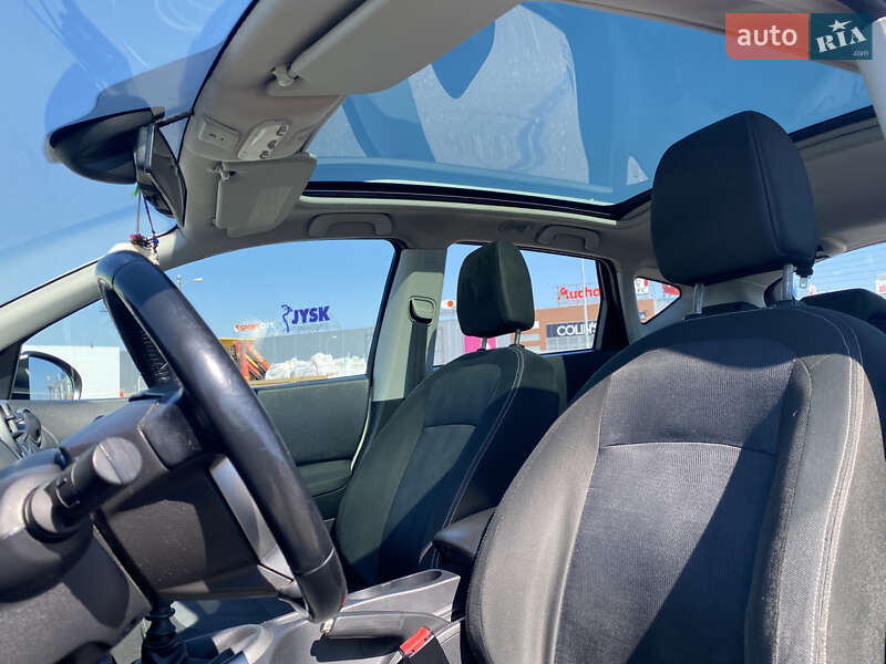 Позашляховик / Кросовер Nissan Qashqai 2011 в Одесі