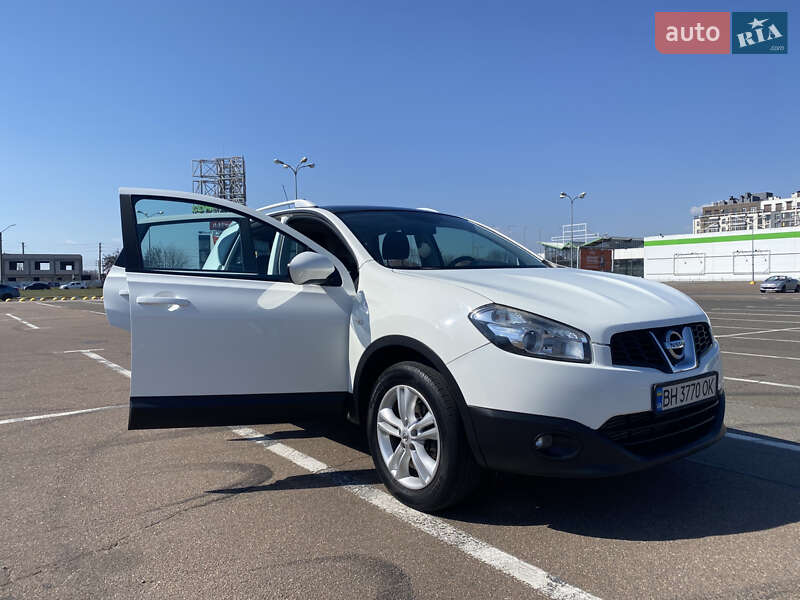 Позашляховик / Кросовер Nissan Qashqai 2011 в Одесі