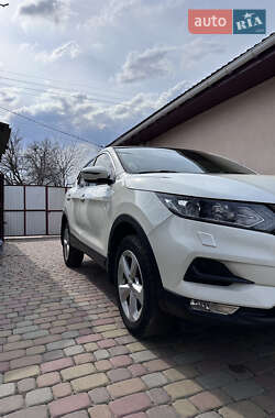 Внедорожник / Кроссовер Nissan Qashqai 2018 в 