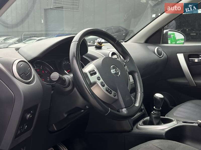 Позашляховик / Кросовер Nissan Qashqai 2012 в Львові