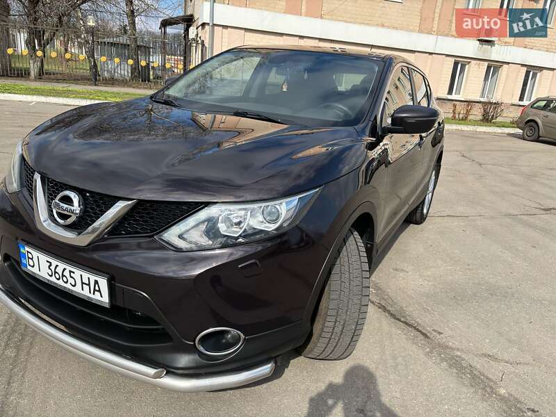 Внедорожник / Кроссовер Nissan Qashqai 2015 в Полтаве