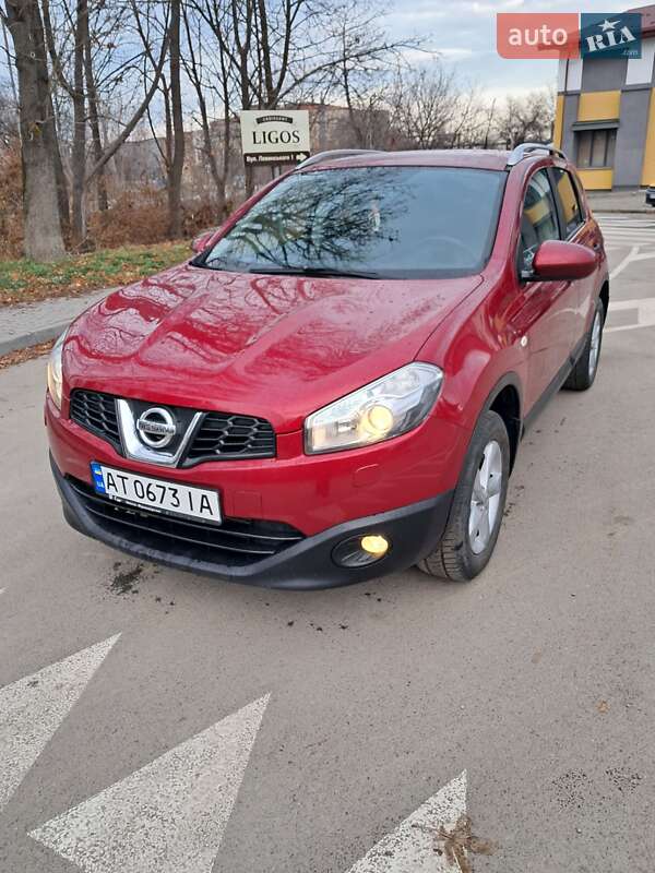 Позашляховик / Кросовер Nissan Qashqai 2011 в Івано-Франківську