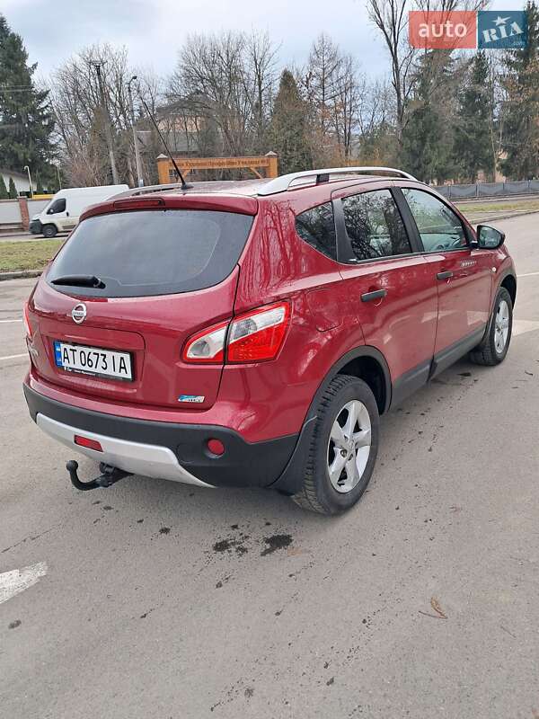 Позашляховик / Кросовер Nissan Qashqai 2011 в Івано-Франківську
