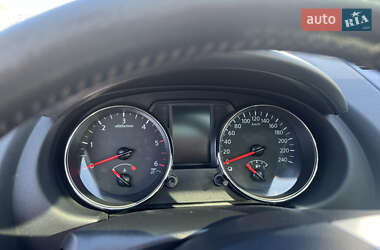 Внедорожник / Кроссовер Nissan Qashqai 2011 в 