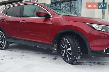 Позашляховик / Кросовер Nissan Qashqai 2015 в 