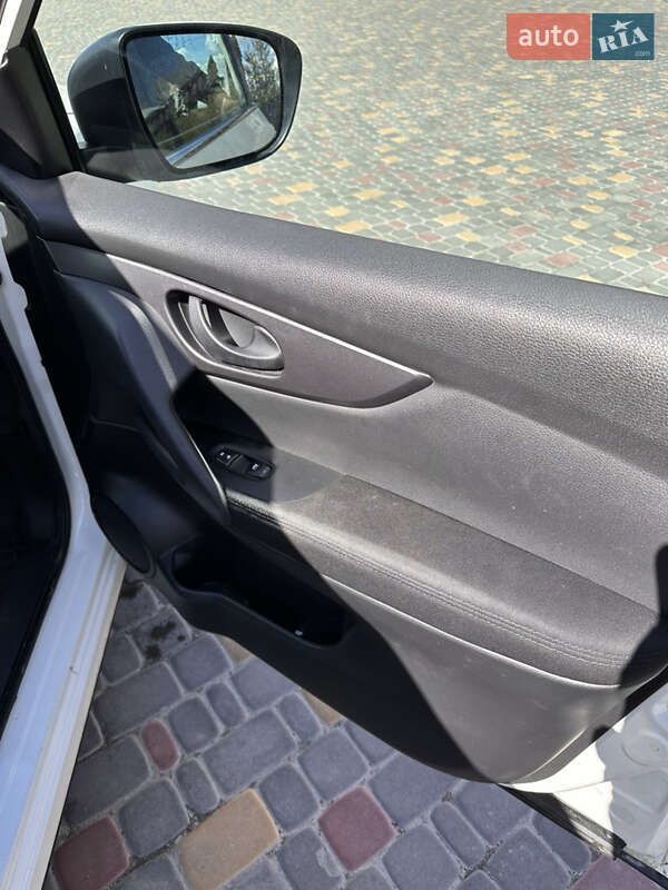 Внедорожник / Кроссовер Nissan Qashqai 2019 в Тернополе