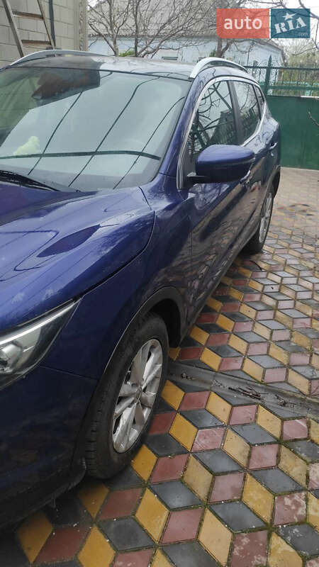 Внедорожник / Кроссовер Nissan Qashqai 2015 в Килии