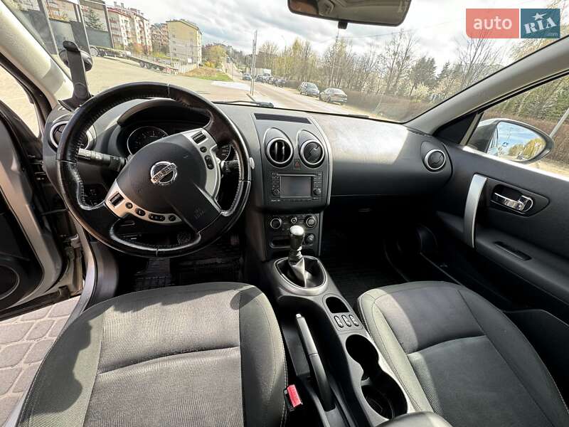 Позашляховик / Кросовер Nissan Qashqai 2012 в Львові