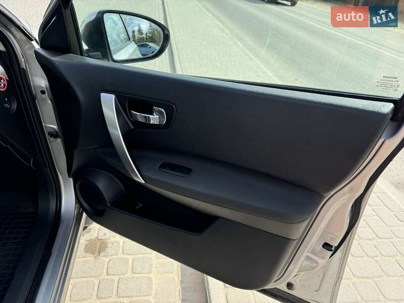 Позашляховик / Кросовер Nissan Qashqai 2012 в Львові