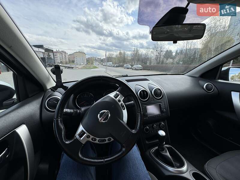 Позашляховик / Кросовер Nissan Qashqai 2012 в Львові