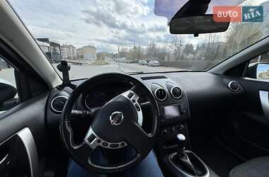 Внедорожник / Кроссовер Nissan Qashqai 2012 в 