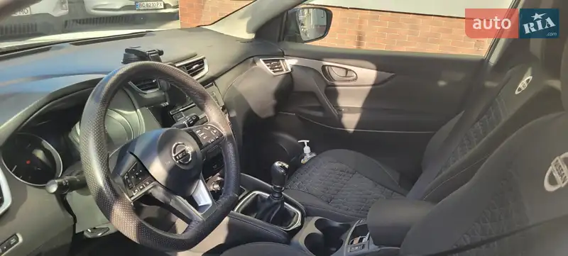 Позашляховик / Кросовер Nissan Qashqai 2018 в 