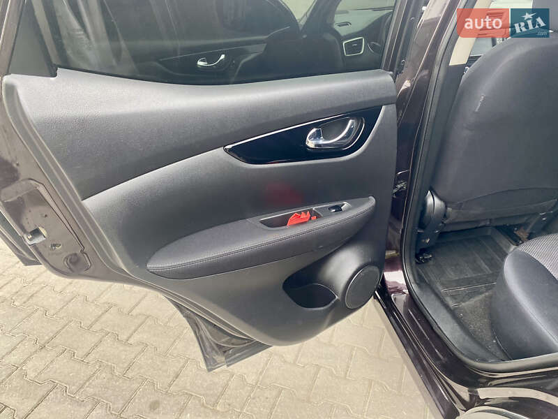 Позашляховик / Кросовер Nissan Qashqai 2015 в Хмельницькому