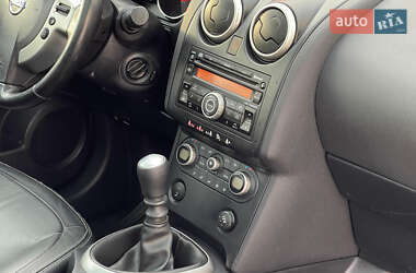 Внедорожник / Кроссовер Nissan Qashqai 2009 в 
