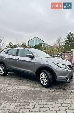 Внедорожник / Кроссовер Nissan Qashqai 2014 в 