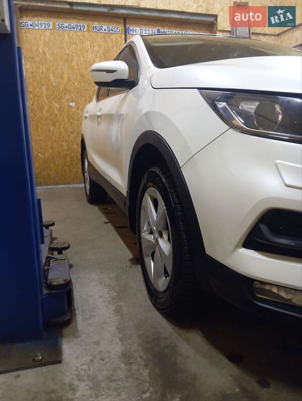 Внедорожник / Кроссовер Nissan Qashqai 2020 в Луцке