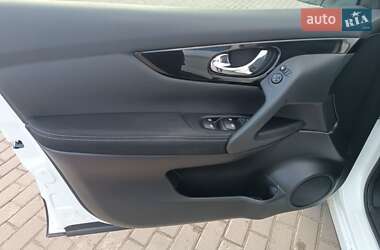 Внедорожник / Кроссовер Nissan Qashqai 2018 в 