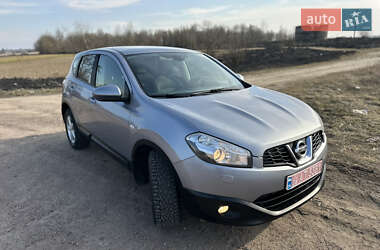 Внедорожник / Кроссовер Nissan Qashqai 2011 в 