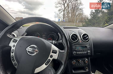 Внедорожник / Кроссовер Nissan Qashqai 2011 в 