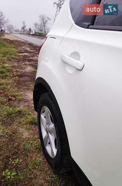 Внедорожник / Кроссовер Nissan Qashqai 2011 в 