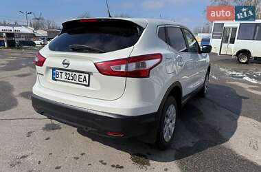 Внедорожник / Кроссовер Nissan Qashqai 2016 в 