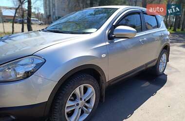 Внедорожник / Кроссовер Nissan Qashqai 2013 в Стрые