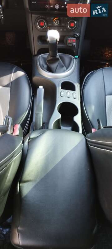 Внедорожник / Кроссовер Nissan Qashqai 2012 в Староконстантинове