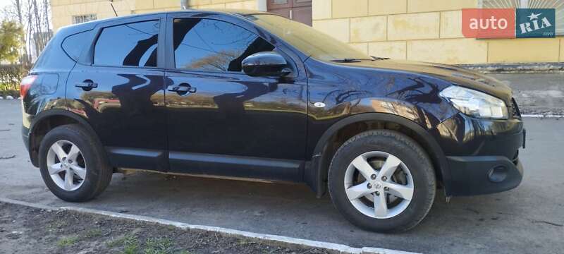 Внедорожник / Кроссовер Nissan Qashqai 2012 в Староконстантинове
