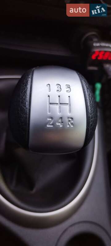 Внедорожник / Кроссовер Nissan Qashqai 2012 в Староконстантинове