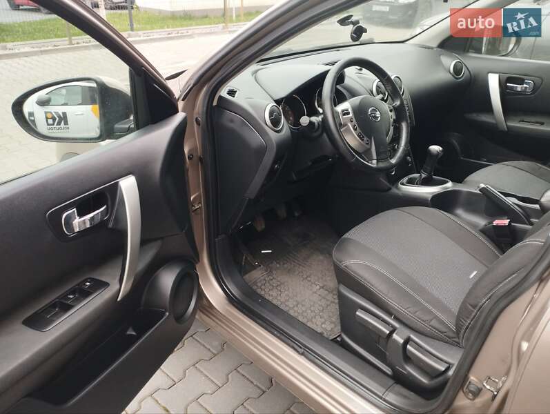 Внедорожник / Кроссовер Nissan Qashqai 2010 в Харькове