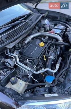 Внедорожник / Кроссовер Nissan Qashqai 2013 в 