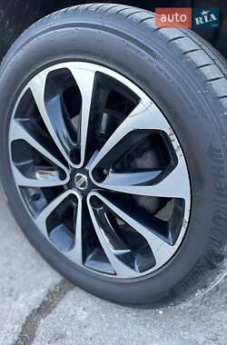 Внедорожник / Кроссовер Nissan Qashqai 2013 в 