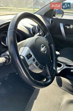 Внедорожник / Кроссовер Nissan Qashqai 2010 в 
