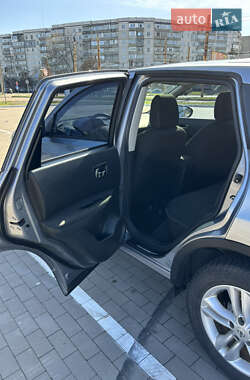 Внедорожник / Кроссовер Nissan Qashqai 2010 в 