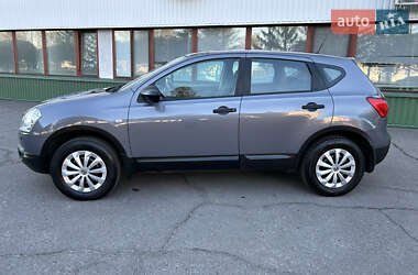 Позашляховик / Кросовер Nissan Qashqai 2010 в 
