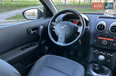 Позашляховик / Кросовер Nissan Qashqai 2010 в 
