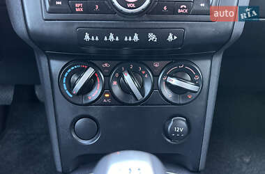 Позашляховик / Кросовер Nissan Qashqai 2010 в 