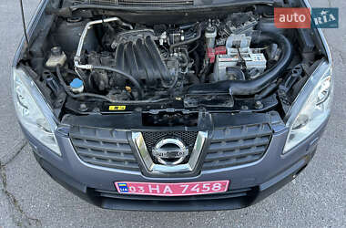 Позашляховик / Кросовер Nissan Qashqai 2010 в 