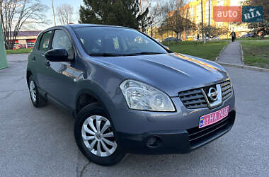 Позашляховик / Кросовер Nissan Qashqai 2010 в 