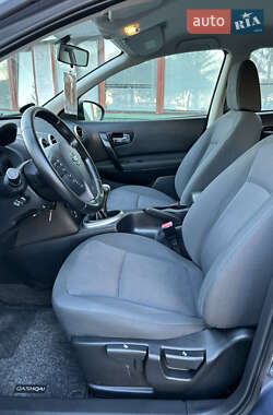 Позашляховик / Кросовер Nissan Qashqai 2010 в 