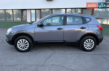 Позашляховик / Кросовер Nissan Qashqai 2010 в 