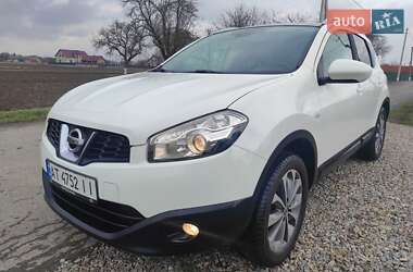 Внедорожник / Кроссовер Nissan Qashqai 2010 в 